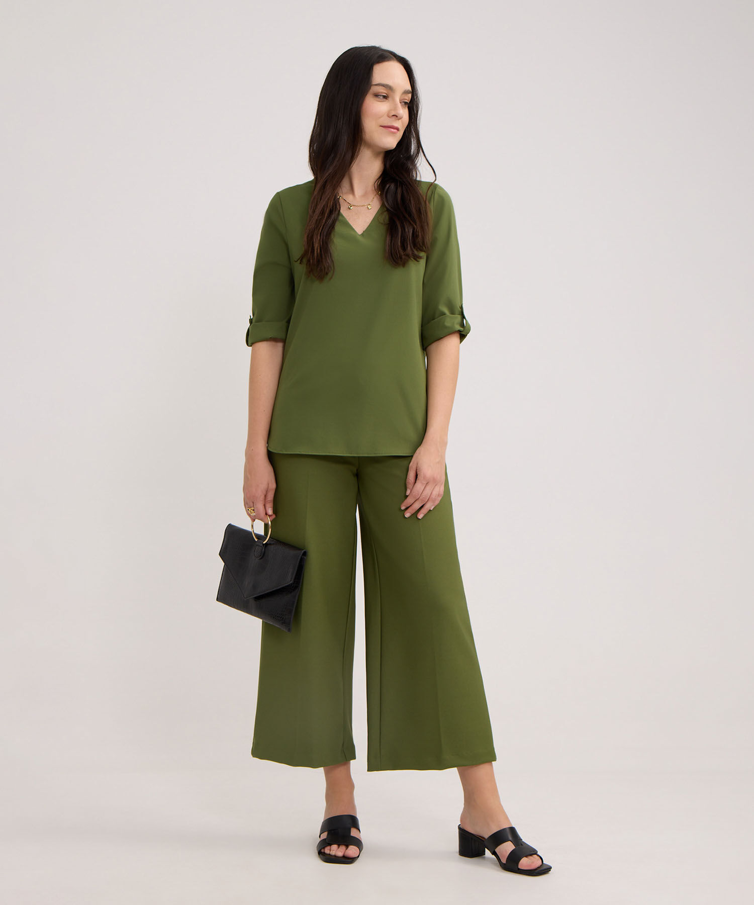 Blusa Manga Tres Cuartos Unicolor Escote En V