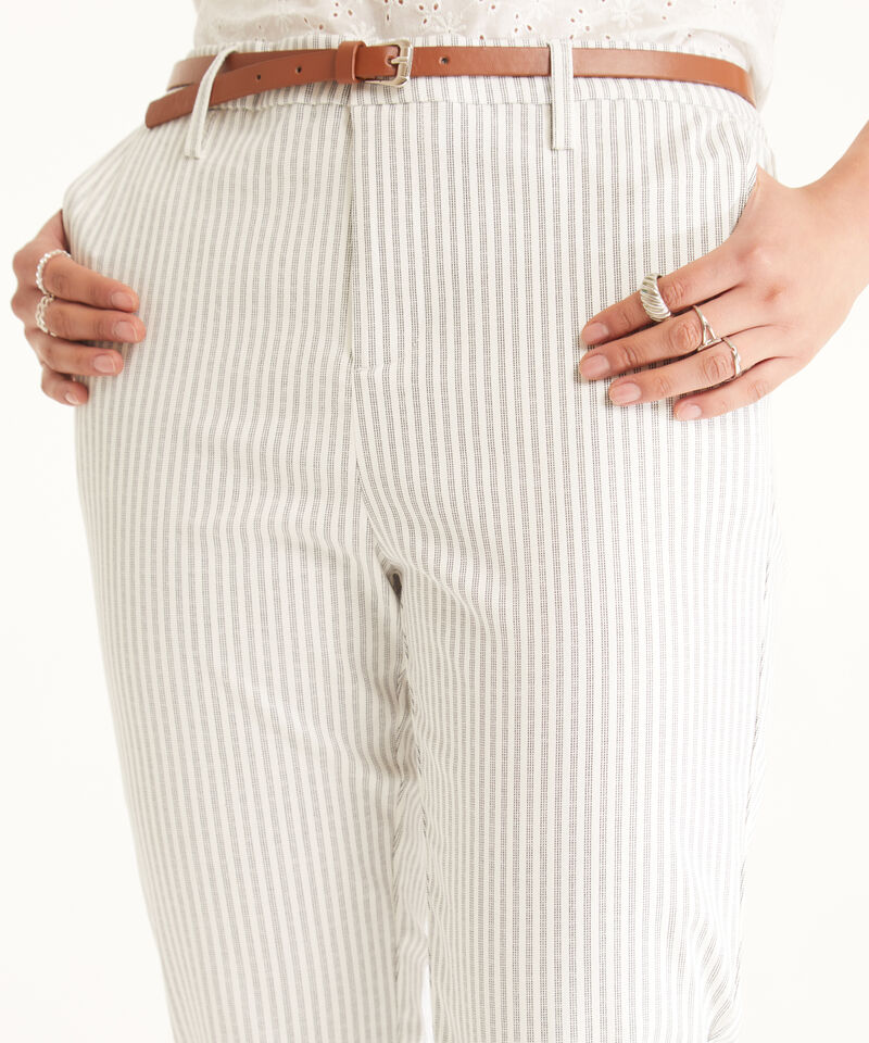 Pantal&oacute;n Chino Estampado Con Cintur&oacute;n