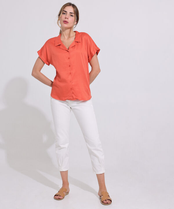 Camisa Unicolor, Manga Corta Con Guardapolvos, Cuello Sport Y Botonadura Azul image number null