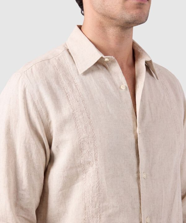 Guayabera Manga Larga Hombre con Bordados