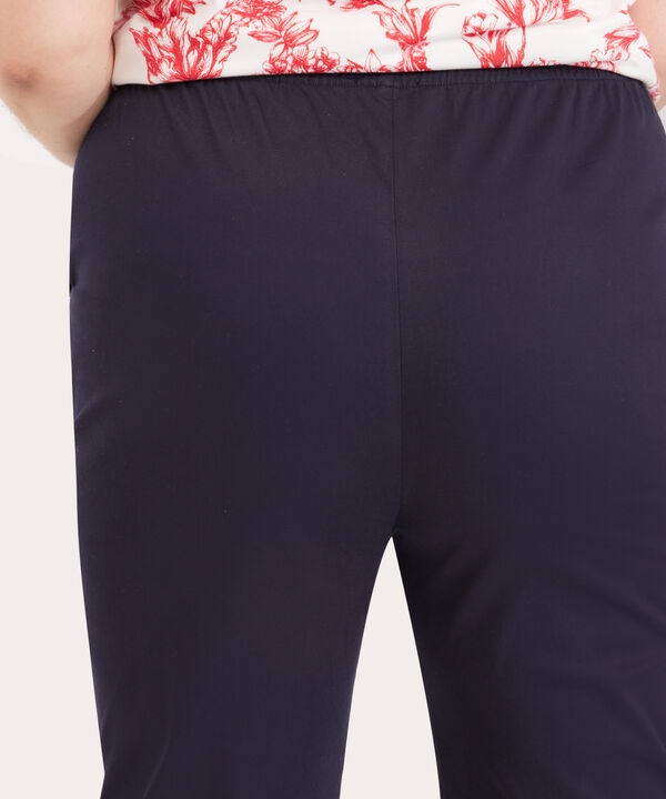 Pantalón Capri Con Botones