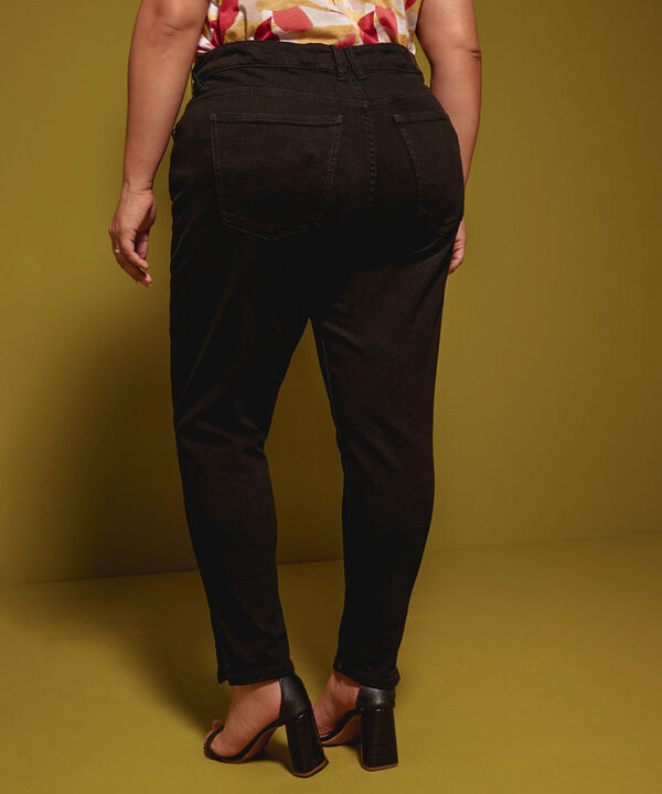 Jean Mom Tono Negro