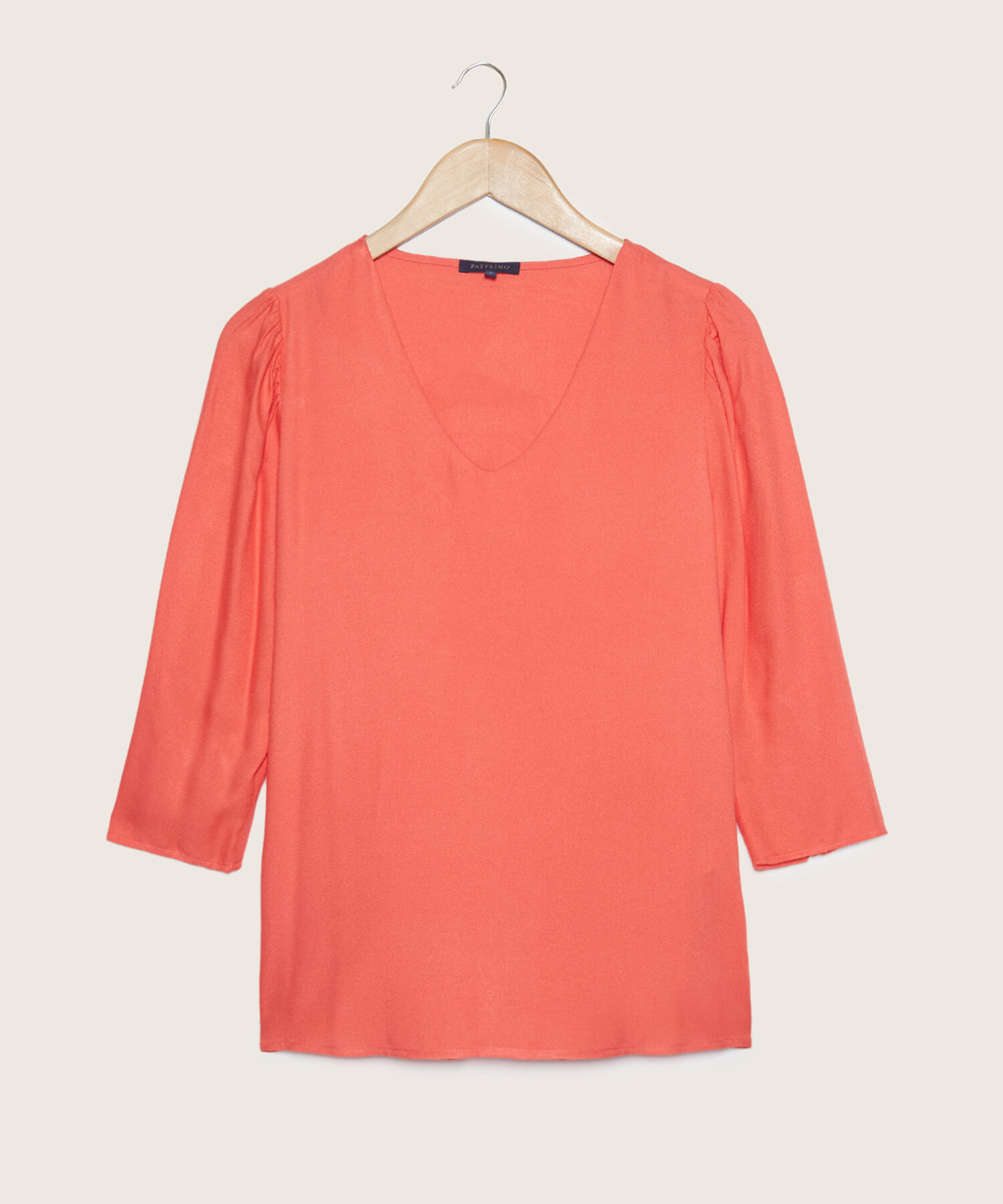 Blusa Manga 3/4 Unicolor Con Botones Forrados En Manga