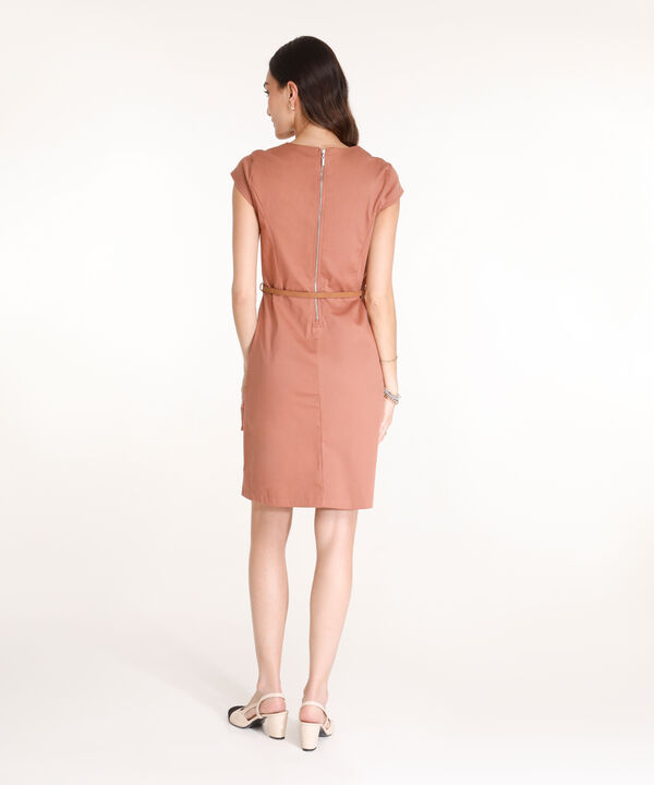 Vestido Manga Corta Unicolor Con Cinturón