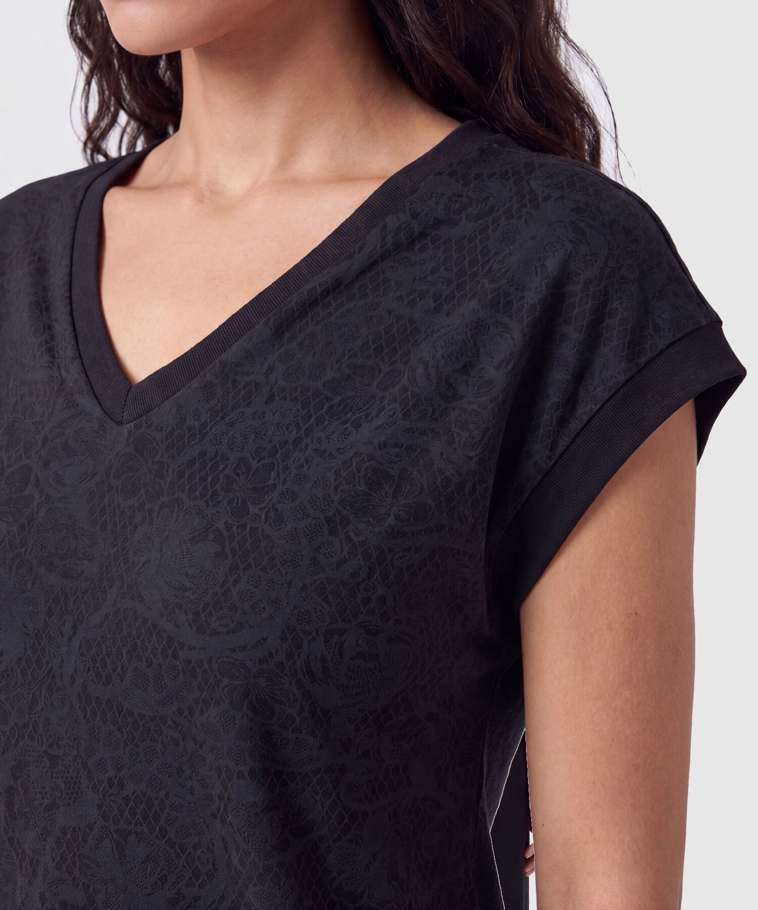 Camiseta Cuello V Manga Corta Mujer