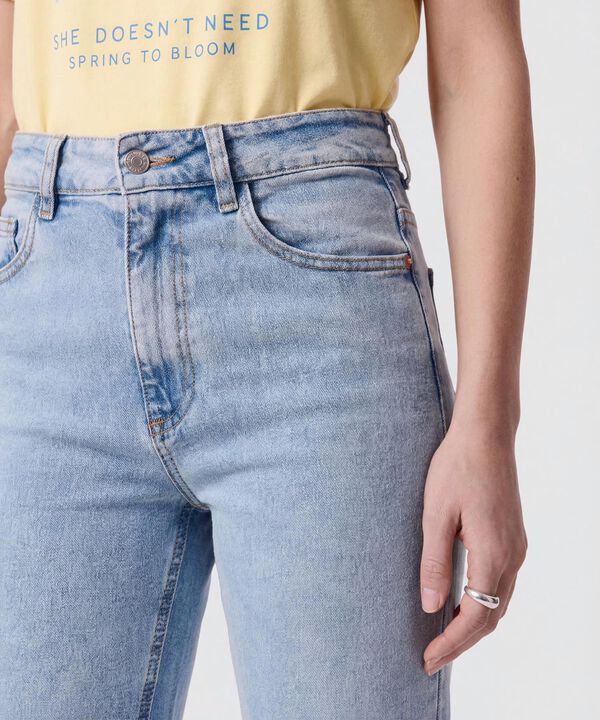 Jeans Rectos Cl&aacute;sicos Tiro Alto Mujer