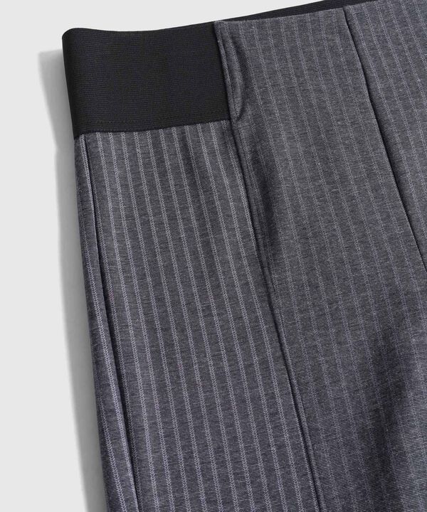 Legging Texturizado Ajuste Confortable Para Mujer image number null