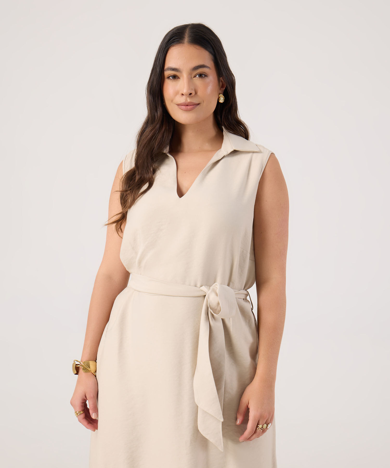 Vestido Unicolor Con Cinturon