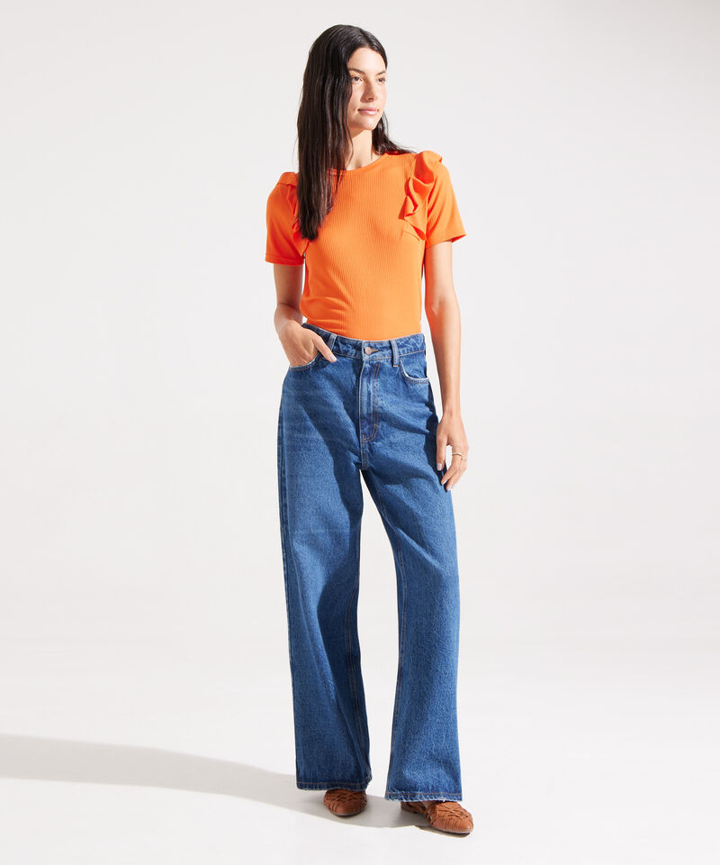 Camiseta Texturizada con Arandelas