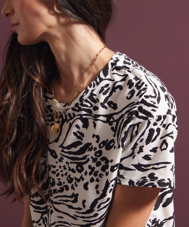 Camiseta Manga Corta Corrida Estampada Con Cuello Redondo