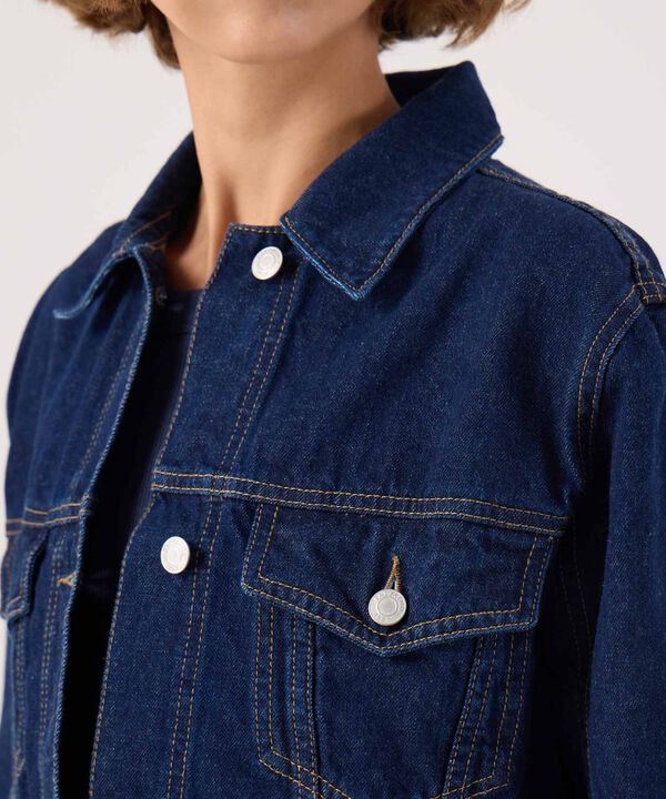 Chaqueta trucker en tono azul oscuro  image number null