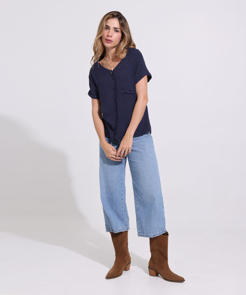 Blusa Unicolor Textura Manga Corta Con Guarda Polvo, Cuello En V, Botonadura, Bolsillo Y Silueta Fluida