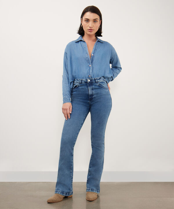 Jean Bootcut Tono Azul Medio Oscuro image number null