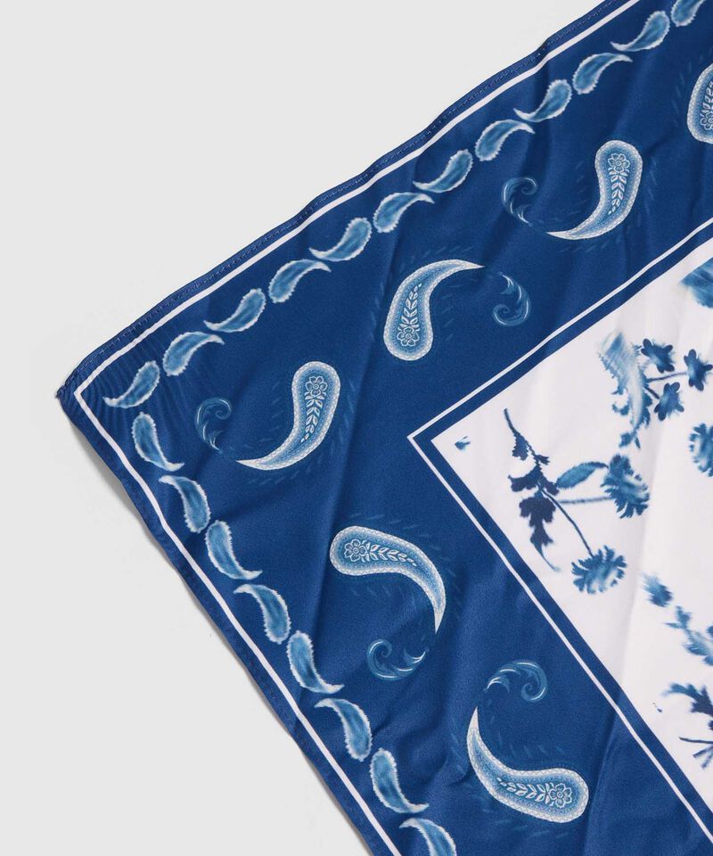 Pa&ntilde;oleta Estampada para Mujer