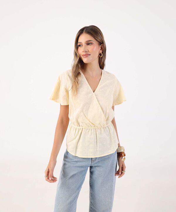 Blusa Unicolor Con Textura image number null