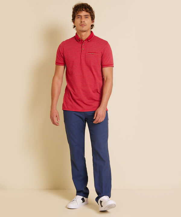 Pantalón Clásico Preteñido, Bota Recta Con Bolsillos Laterales Y Ribetes Traseros, Silueta Regular Fit