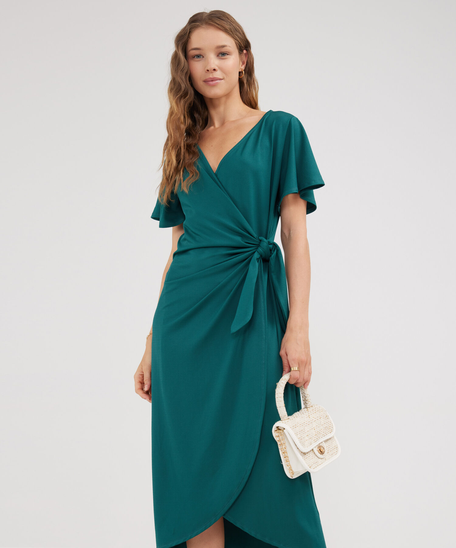 Vestido Unicolor Manga Corta, Escote En V