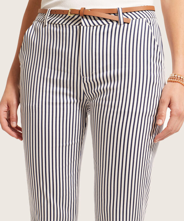 Pantal&oacute;n B&aacute;sico Bolsillos Diagonal Estampado