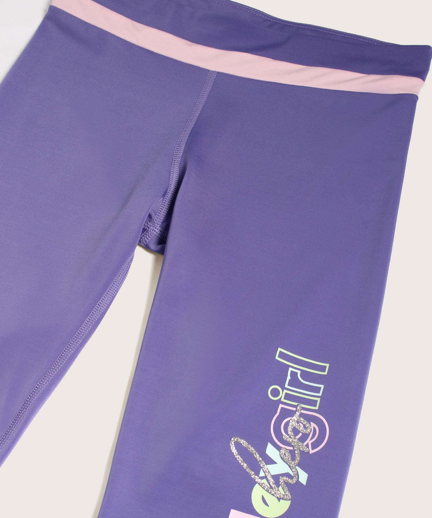 Leggings Corto Con Cortes