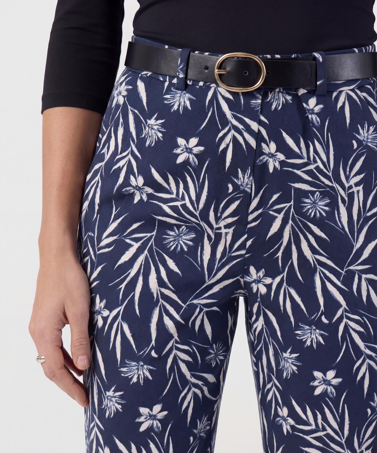 Pantal&oacute;n Recto Con Cintur&oacute;n Para Mujer