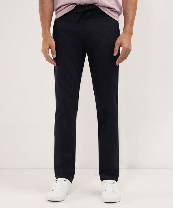 Pantalon Chino Unicolor Con Cordón image number null