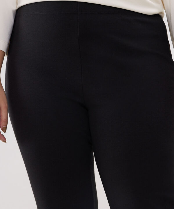 Leggins Unicolor,,Bota Recta Con Abertura En Costados image number null
