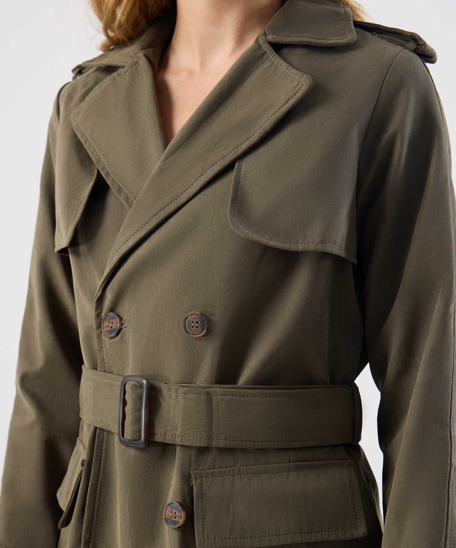 Chaqueta Corta Cl&aacute;sica Estilo Militar Para Mujer