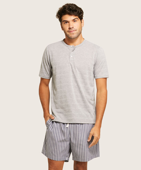 Bermuda Prete&ntilde;ida Rayas Con Bolsillos Laterales Diagonales