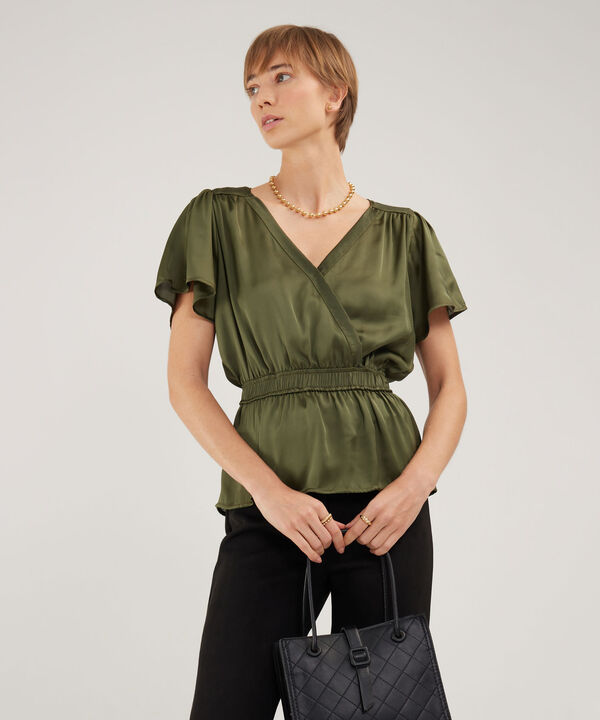 Blusa Manga Corta Con Encauchado En Cintura image number null