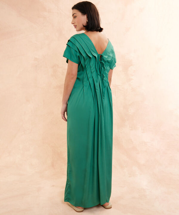Vestido Unicolor Con Alforzas Anchas