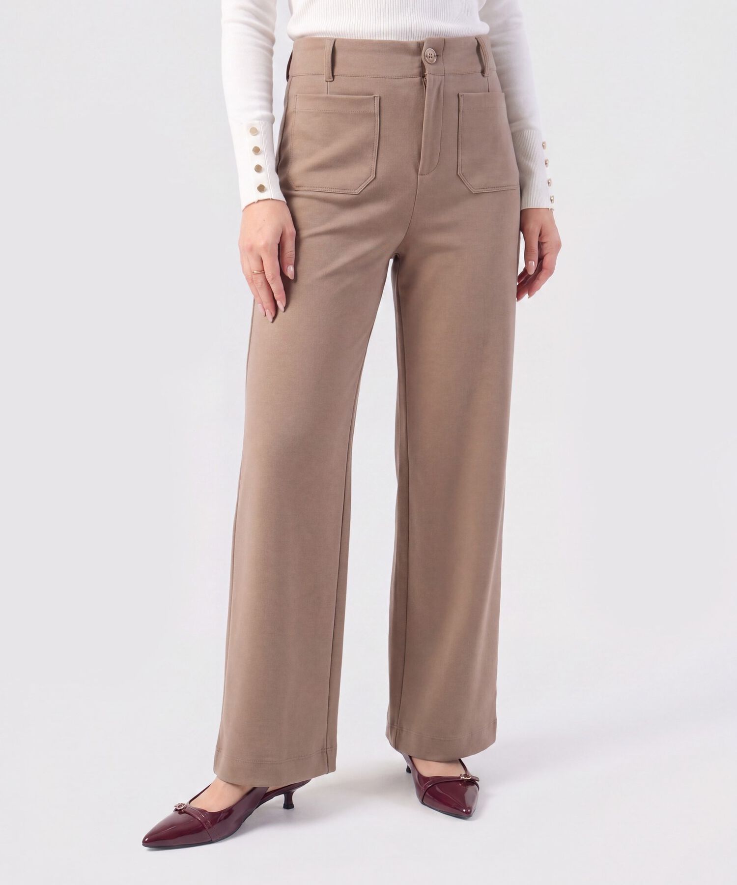 Pantal&oacute;n Recto Con Bolsillos Parche Mujer