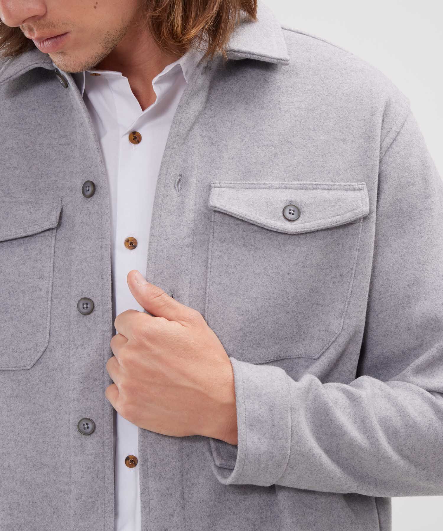 Camisa Con Bolsillos De Parche Tipo Sobrecamisa