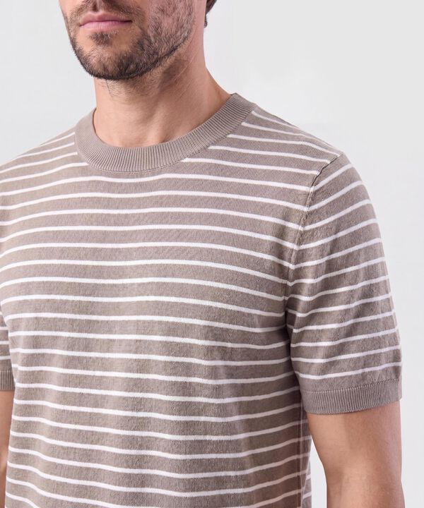 Camiseta Tejida Cuello Redondo Hombre