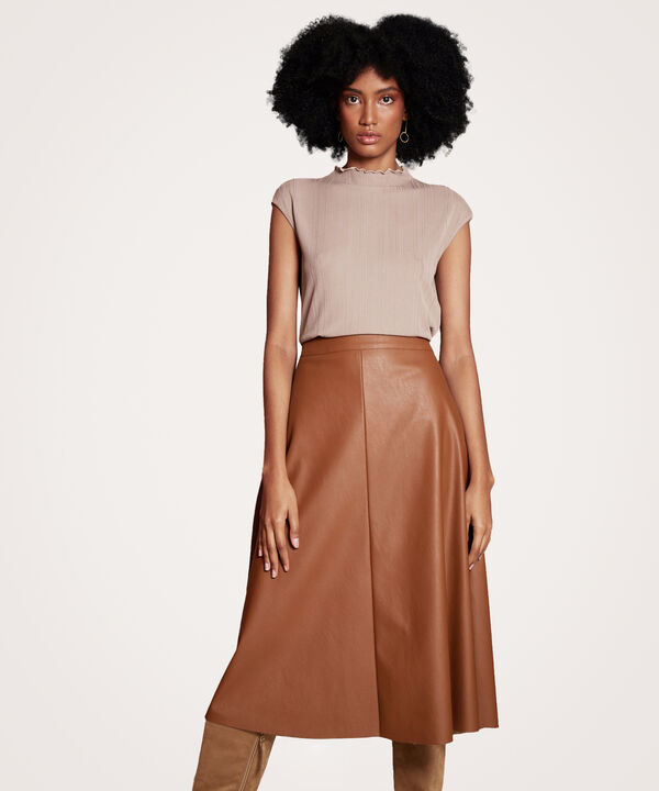 Falda Unicolor En Cuerina image number null