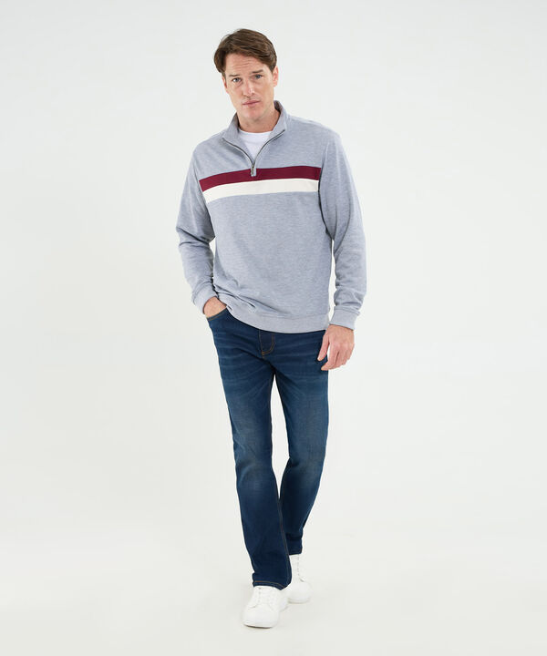 Buso Cuello Alto Con Cortes En Contraste Para Hombre image number null