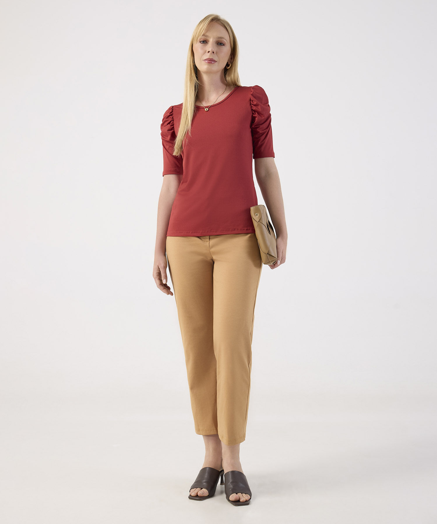 Blusa con Detalle en Mangas