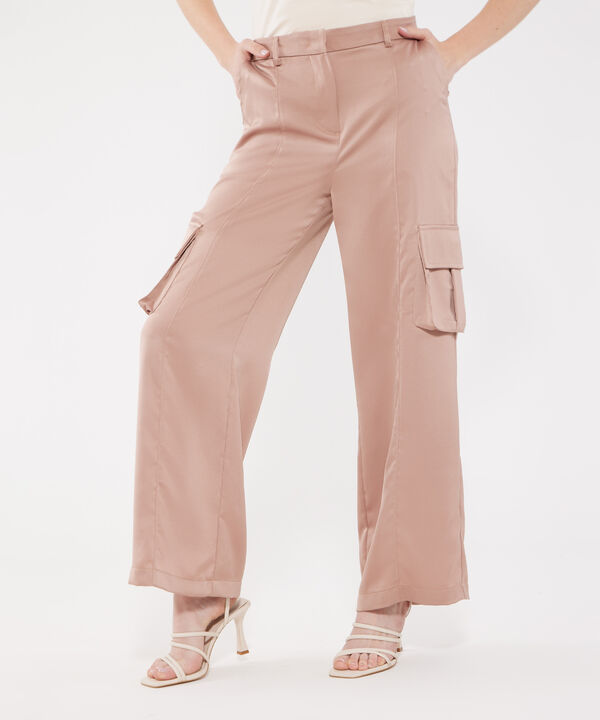 Pantalon Cargo Unicolor En Saten
