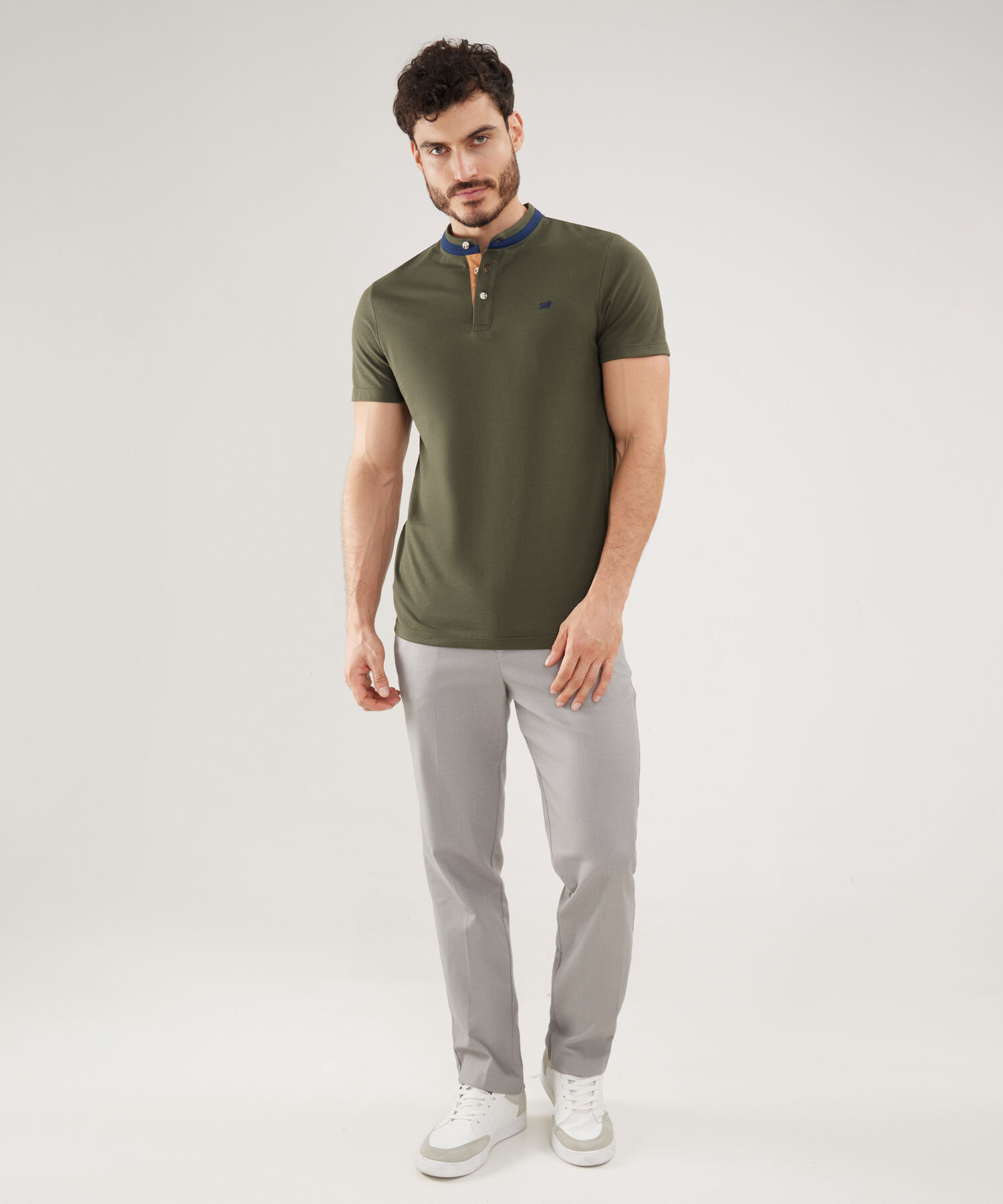 Polo Unicolor, Cuello Mao