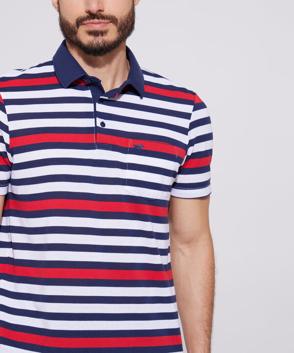 Polo Preteñida, Cuello Duro Con Bolsillo Y Silueta Regular Fit image number null
