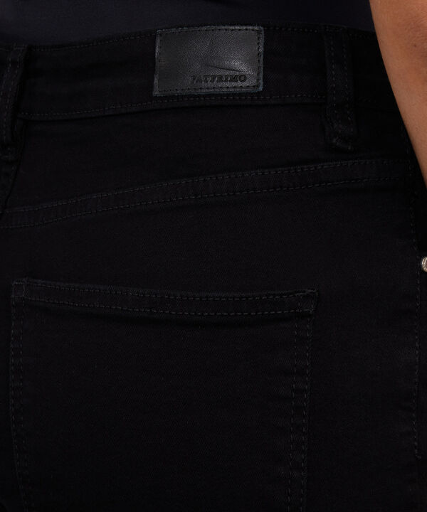 Jean Cropped Flare Tono Negro