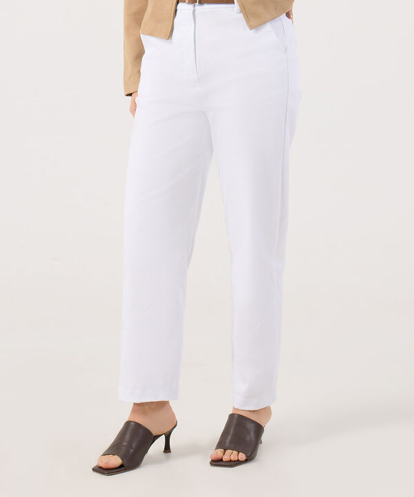 Pantalón Chino Básico image number null