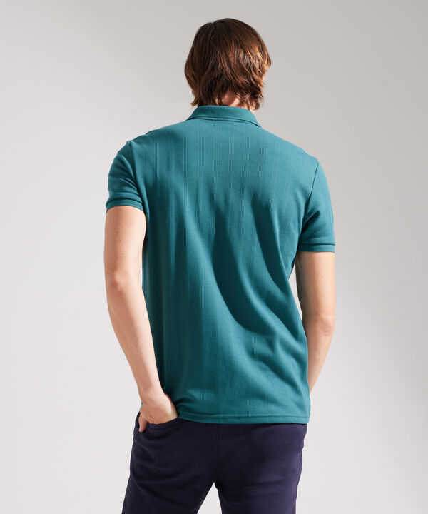 Polo Unicolor Con Textura, Cuello Y Puños Tejidos, Regular Fit