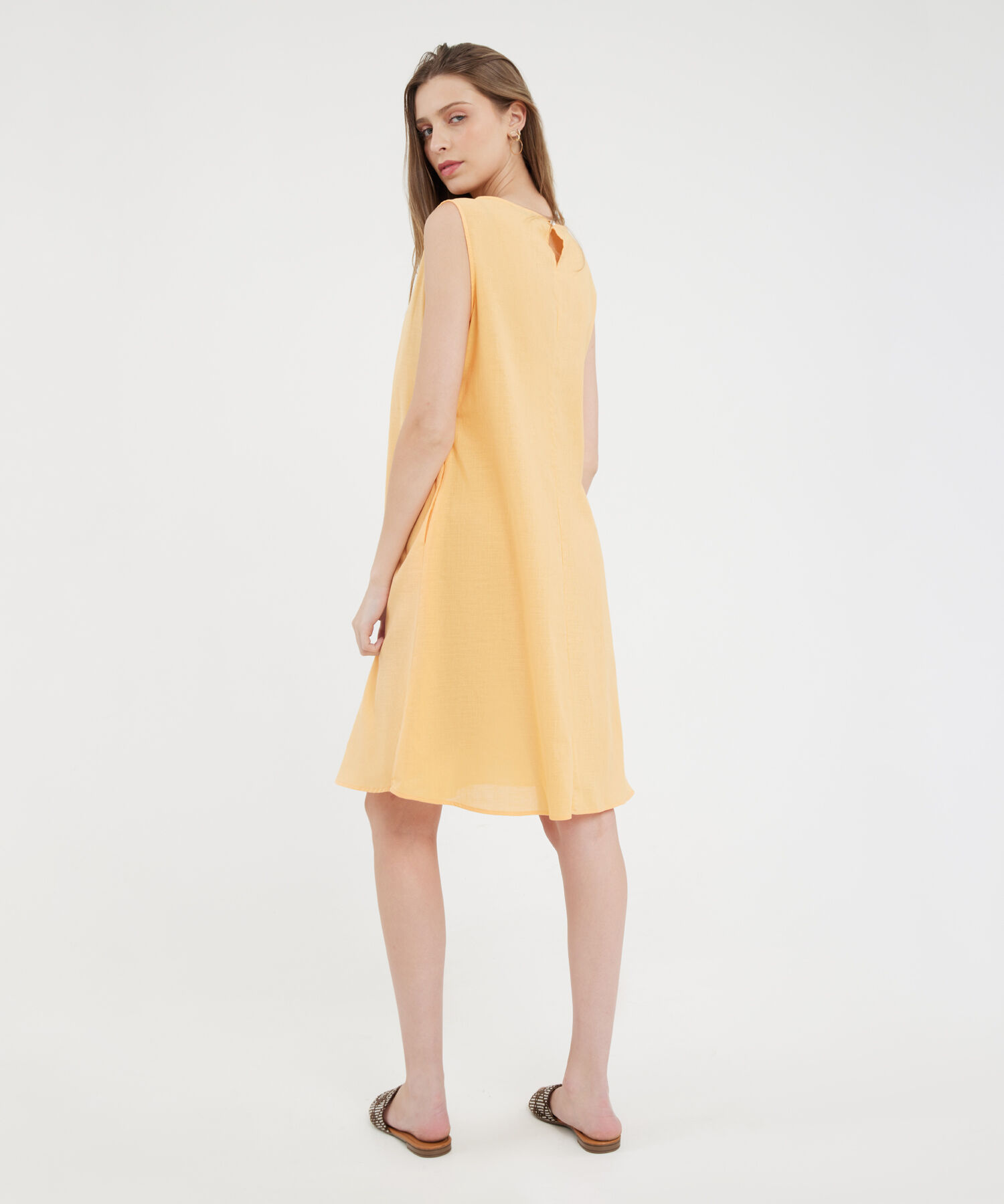 Vestido Unicolor Manga Sisa Con Bolsillos Laterales