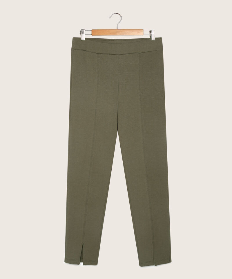 Leggings Unicolor Con Corte En Frente Y Abertura En Bota