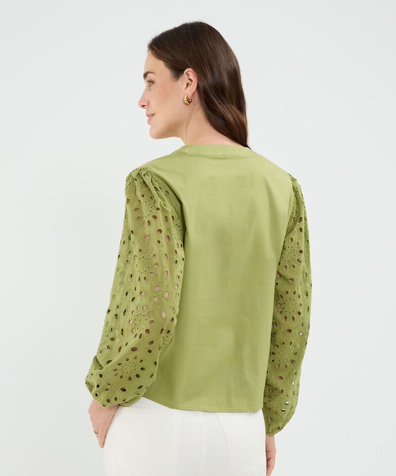 Blusa manga larga con ojalillo para mujer