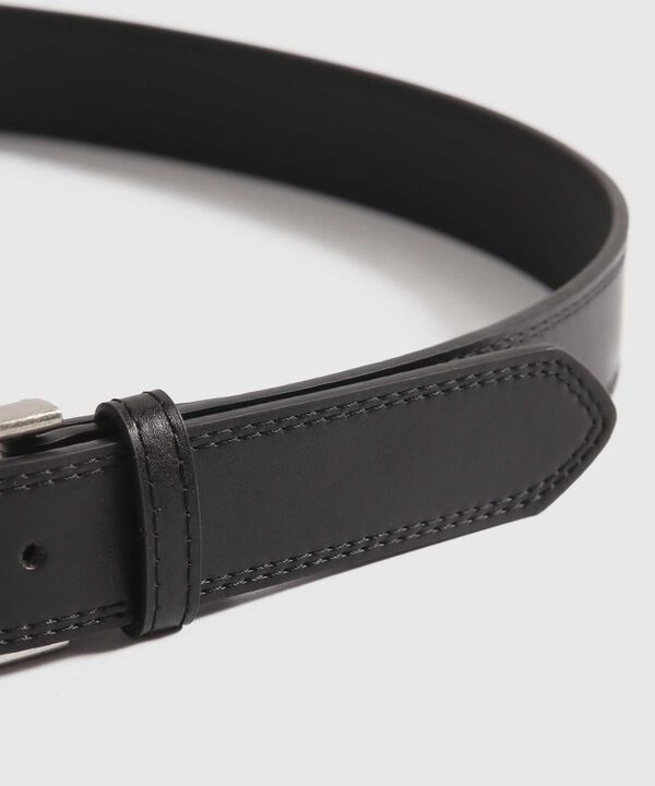 Cintur&oacute;n B&aacute;sico en Efecto Cuero image number null