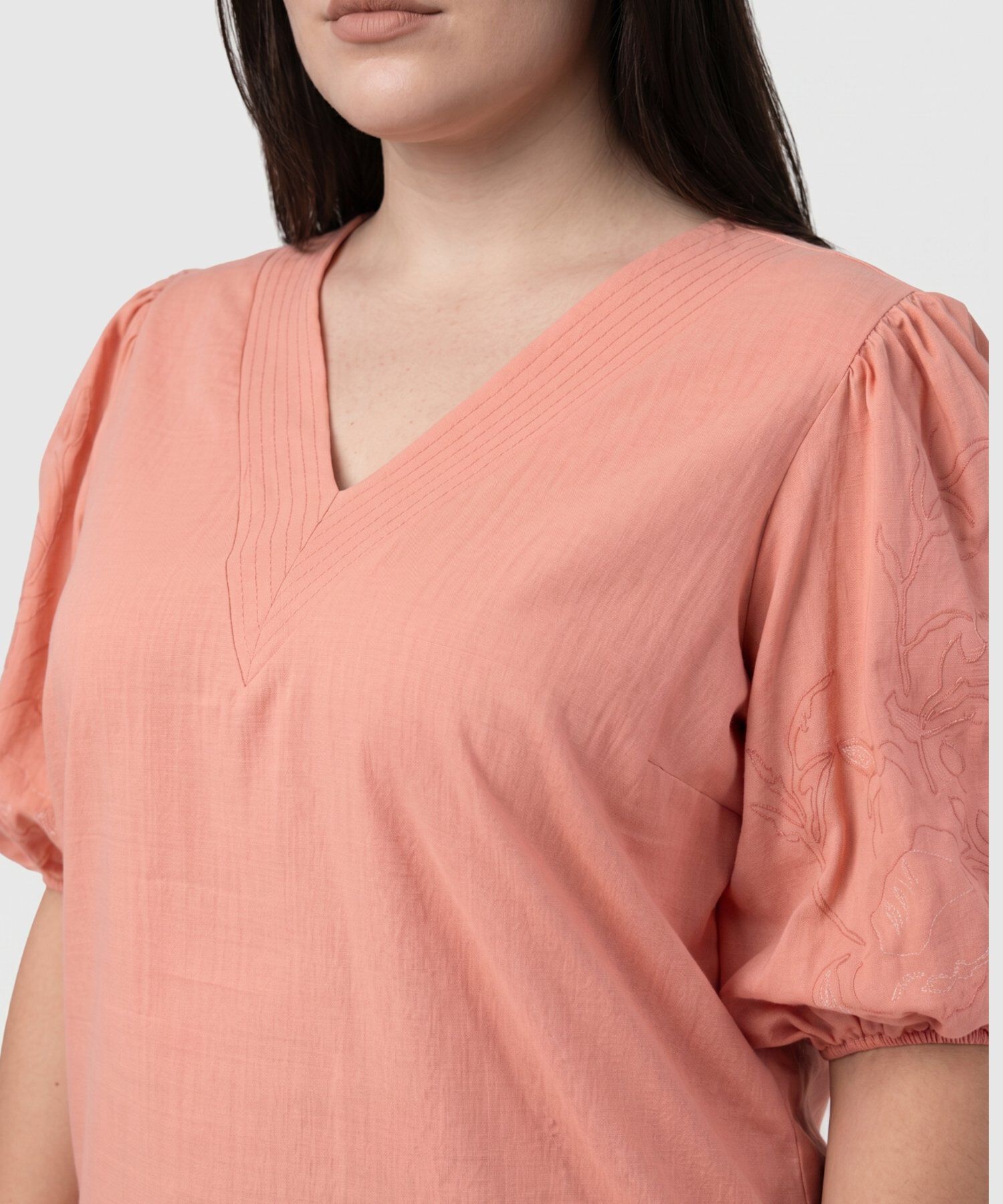 Blusa Cuello V Mangas Bordadas Mujer Curvy