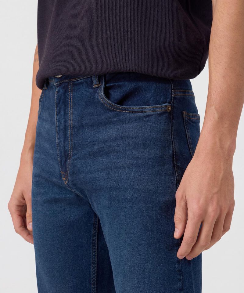 Jeans Regular Tono Azul Medio 