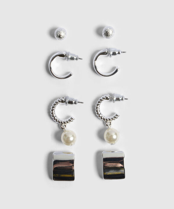 Aretes Plateados image number null