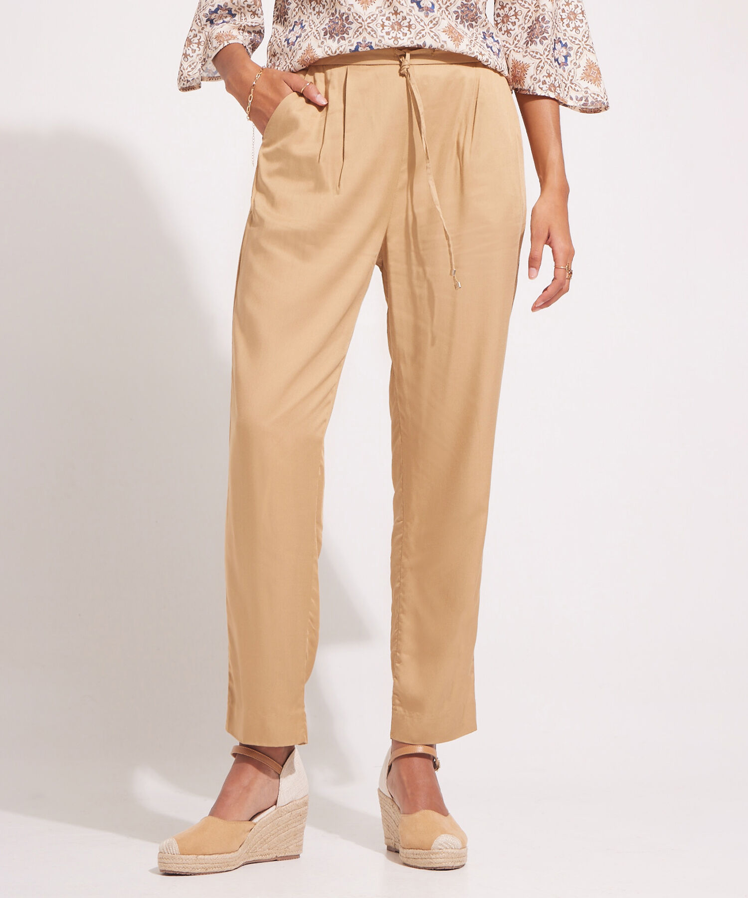 Pantalón Jogger Con Punteras